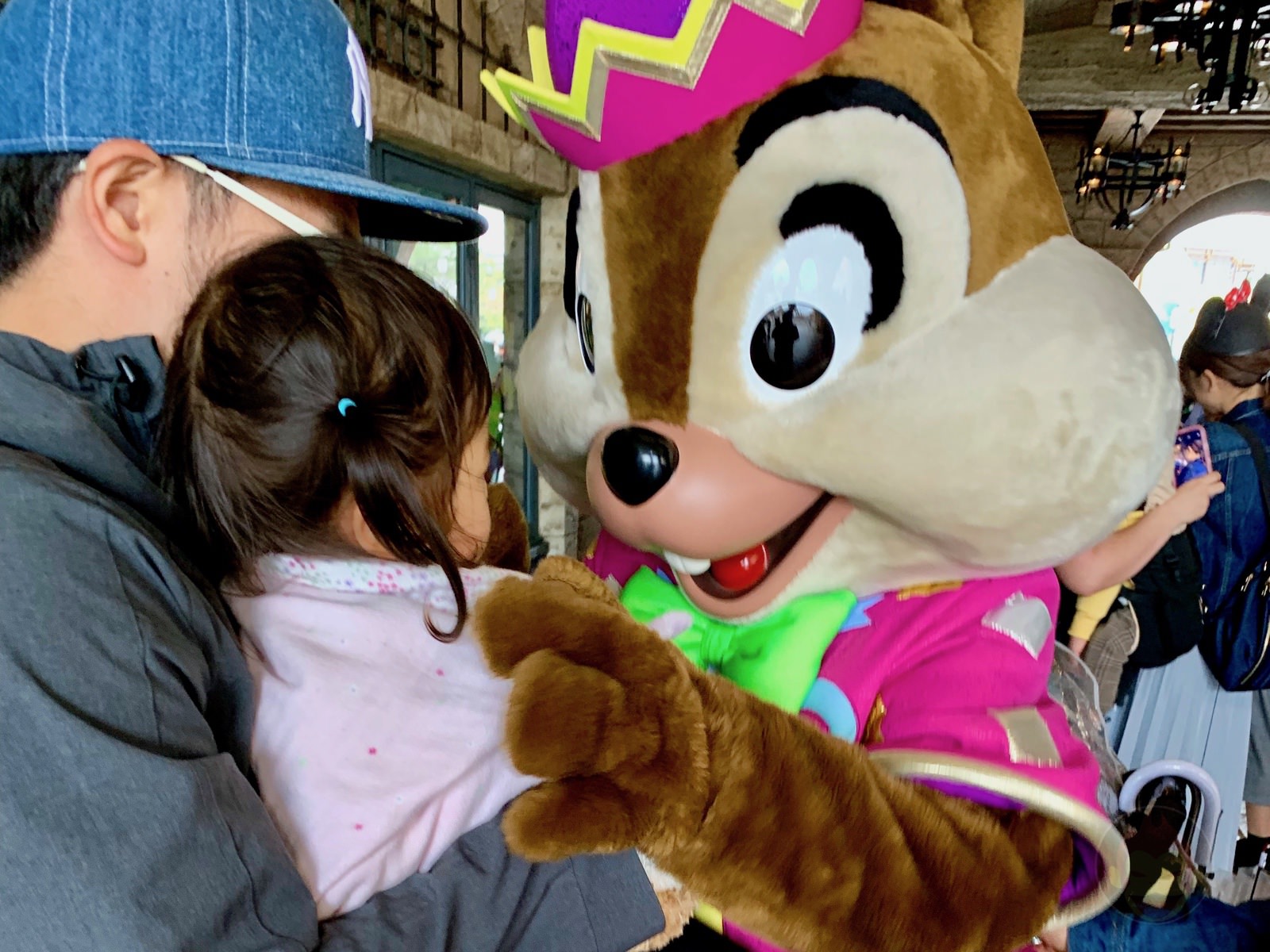 Have fun at disney sea with 2yr daughter 08