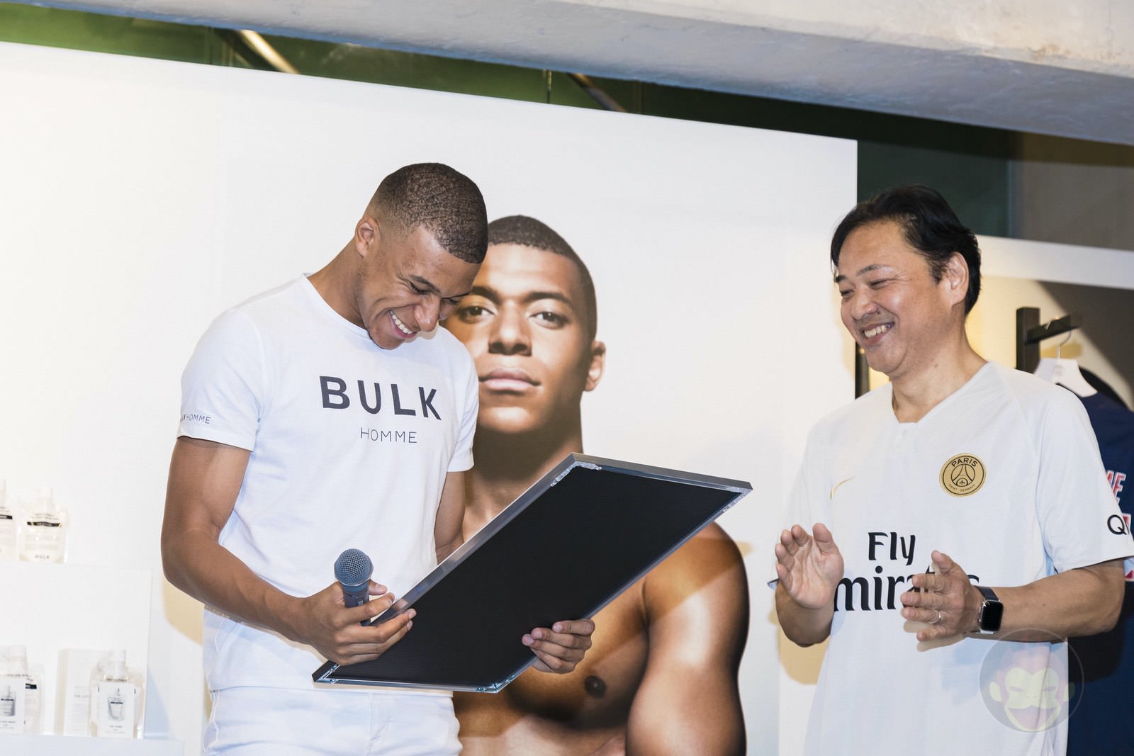 Kylian Mbappé Goes to PSJ Tokyo Store 02