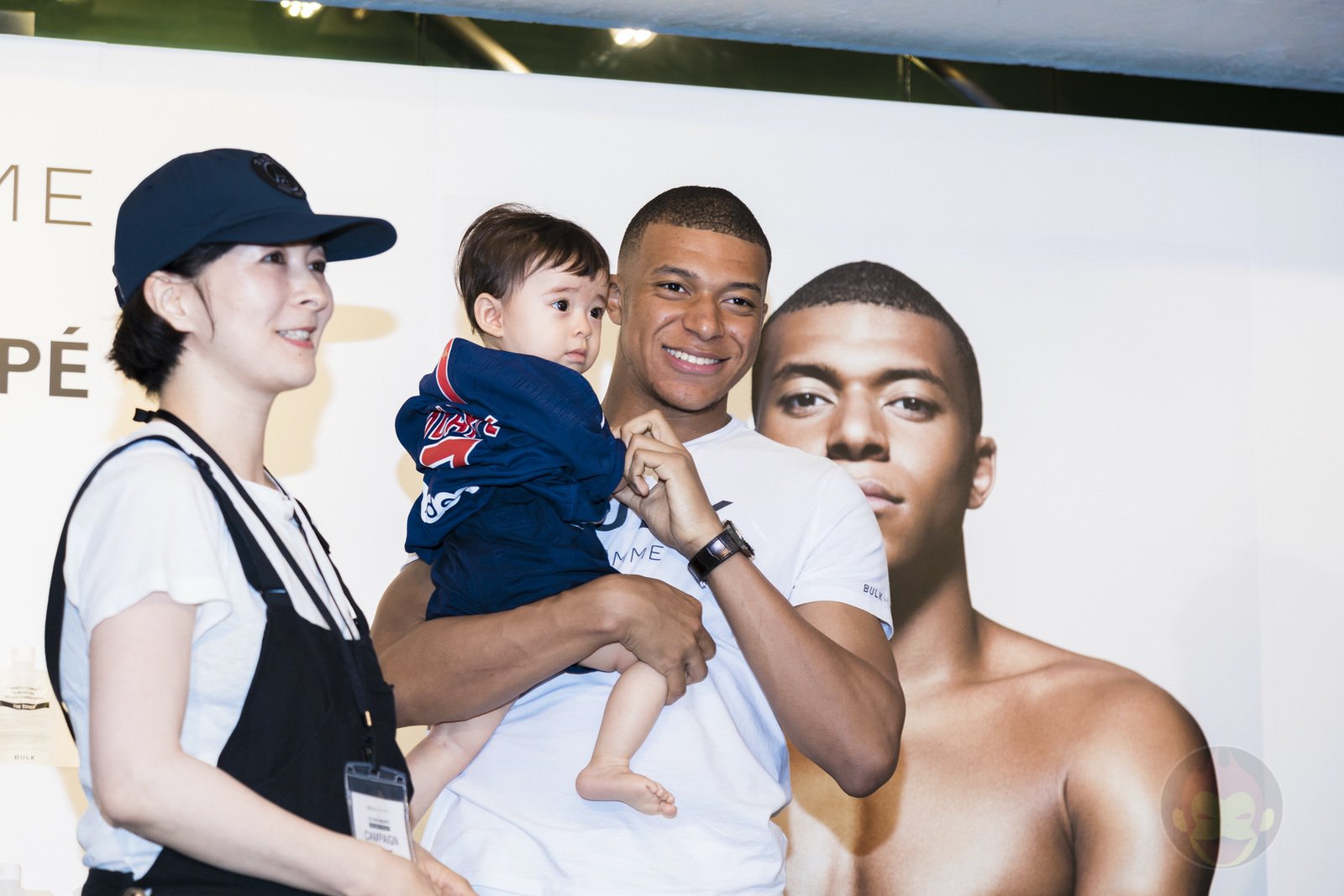 Kylian Mbappé Goes to PSJ Tokyo Store 14