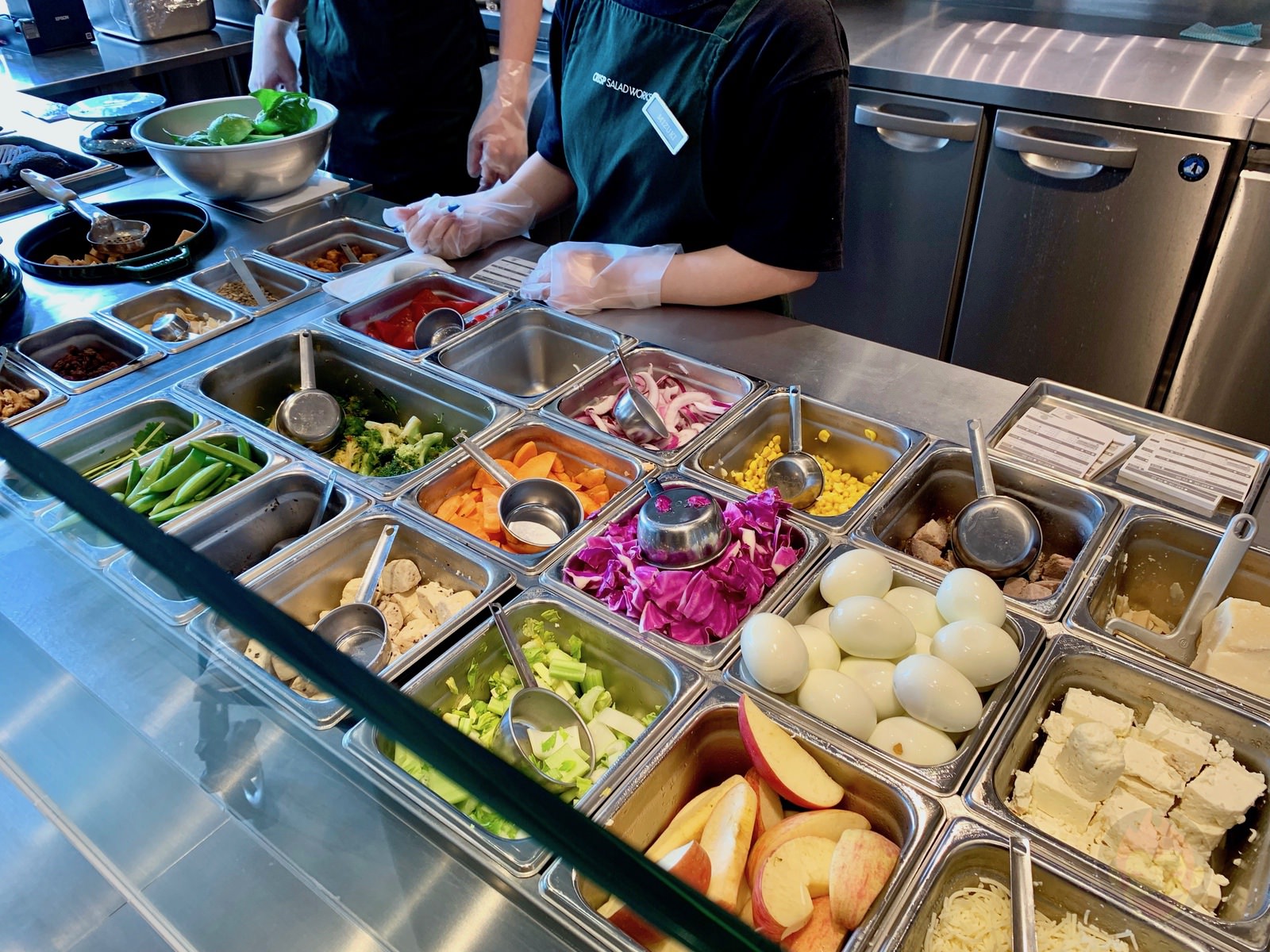 Crisp Salad Works Komazawa 02