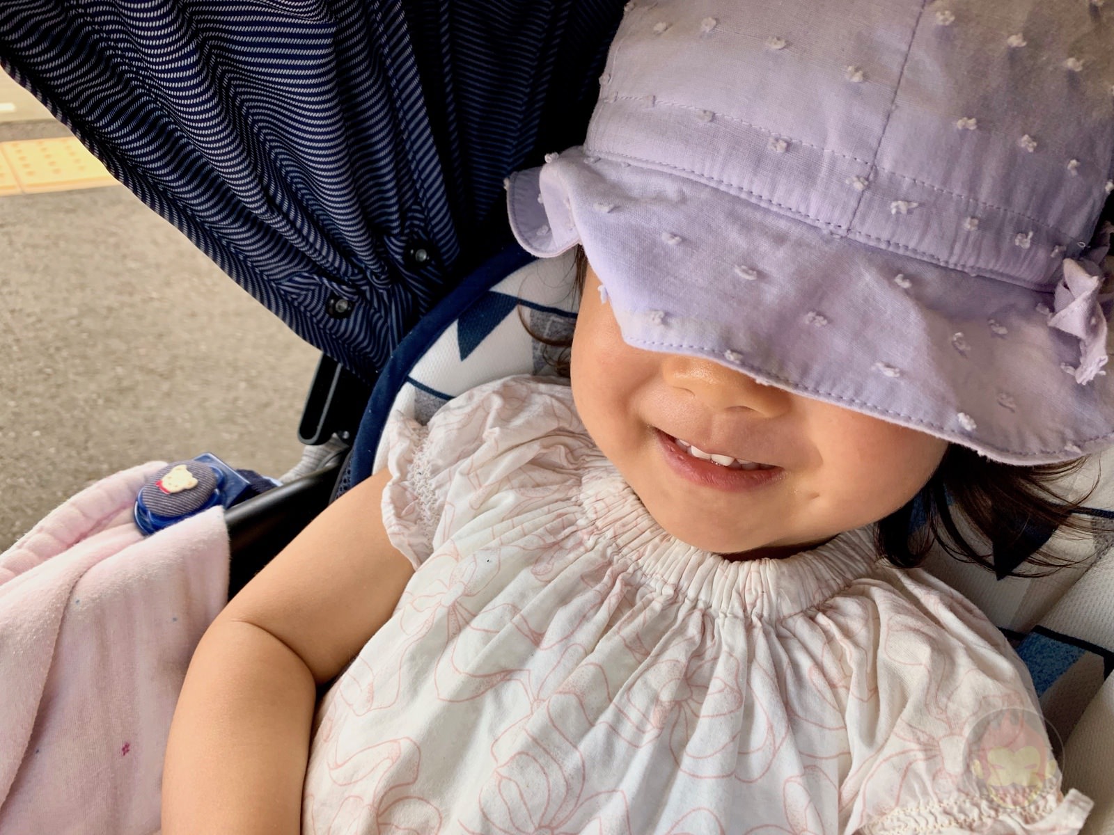 Dad and daughter has fun together and mom gets a day off 01