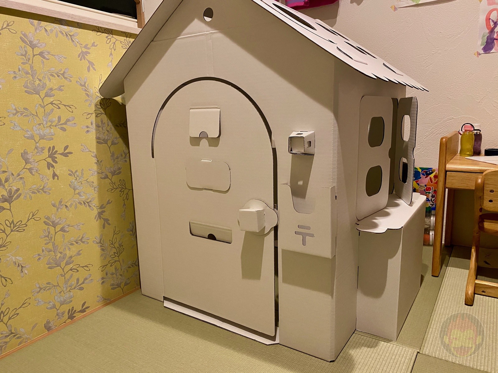 Cardboard house for my daughter 02