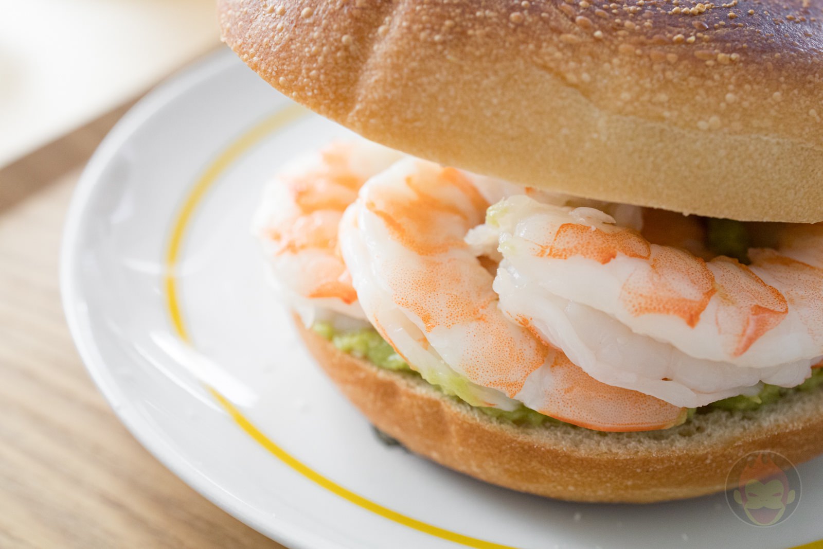 Costco-Shrimp-Avocado-Guacamole-Bagel-Sandwich-11.jpg