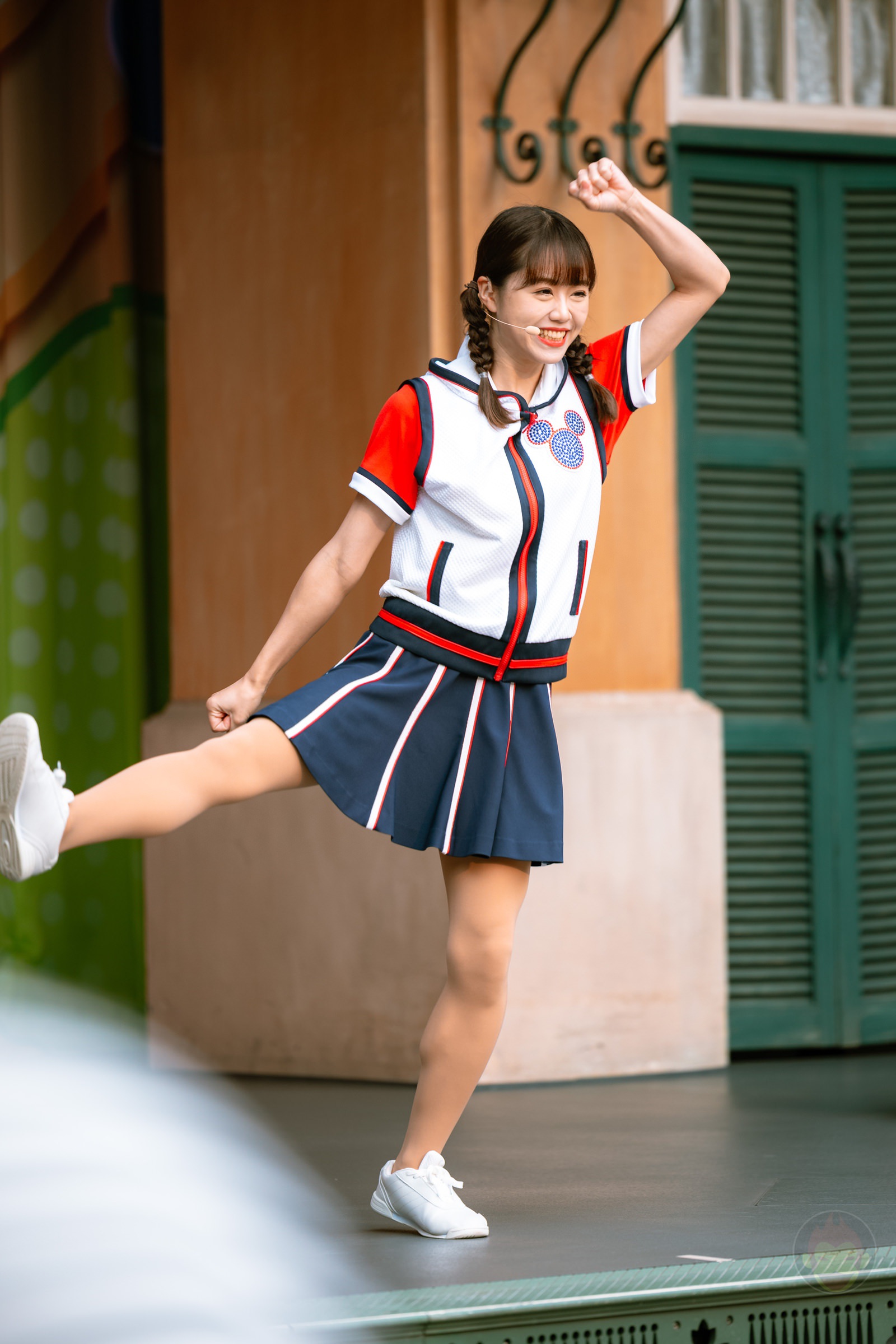 Tokyo Disneyland Jamboree Mickey lets dance show 04