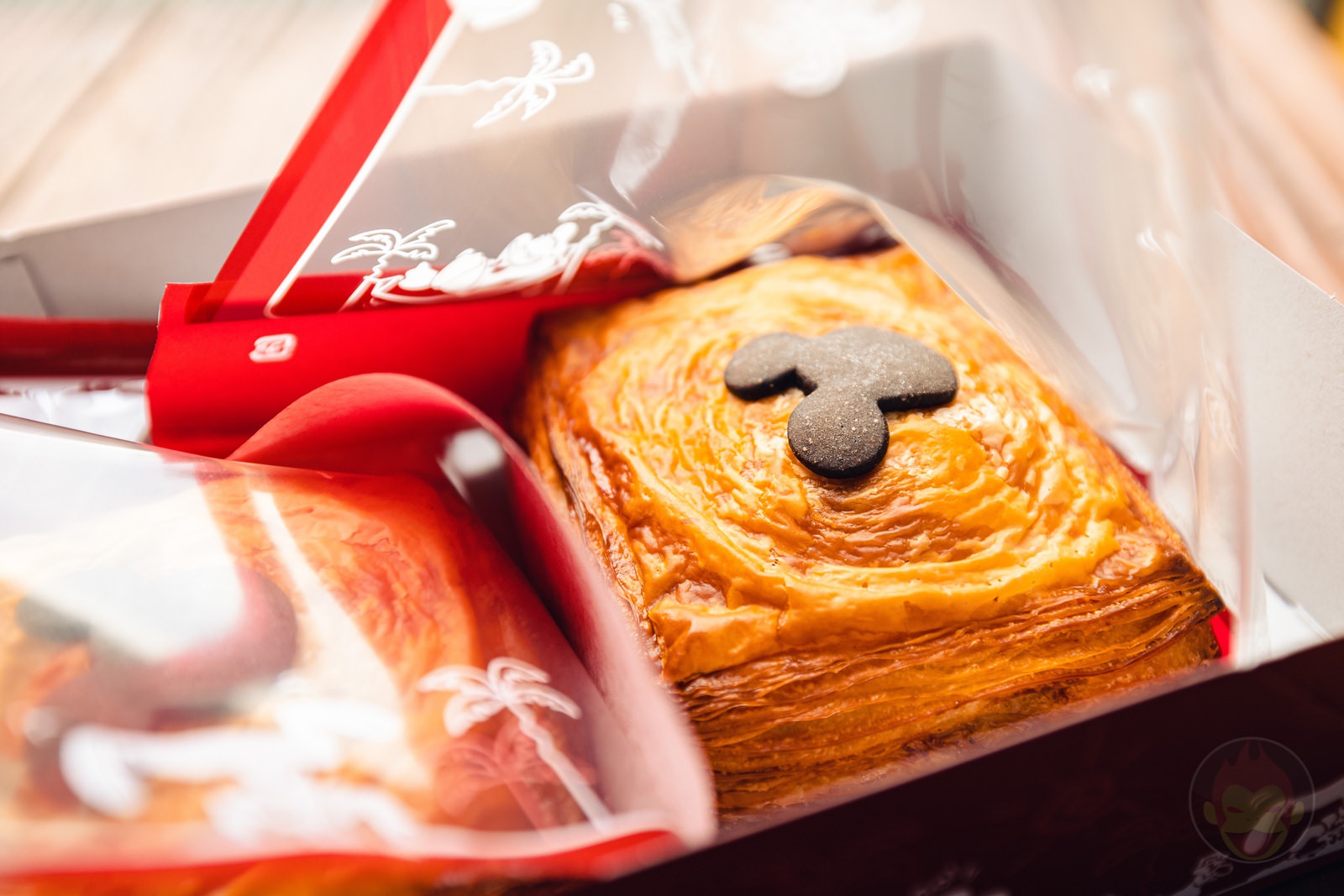 Tokyo Disneyland food menu 2256 knhn750Z Gyu Hohoniku 08