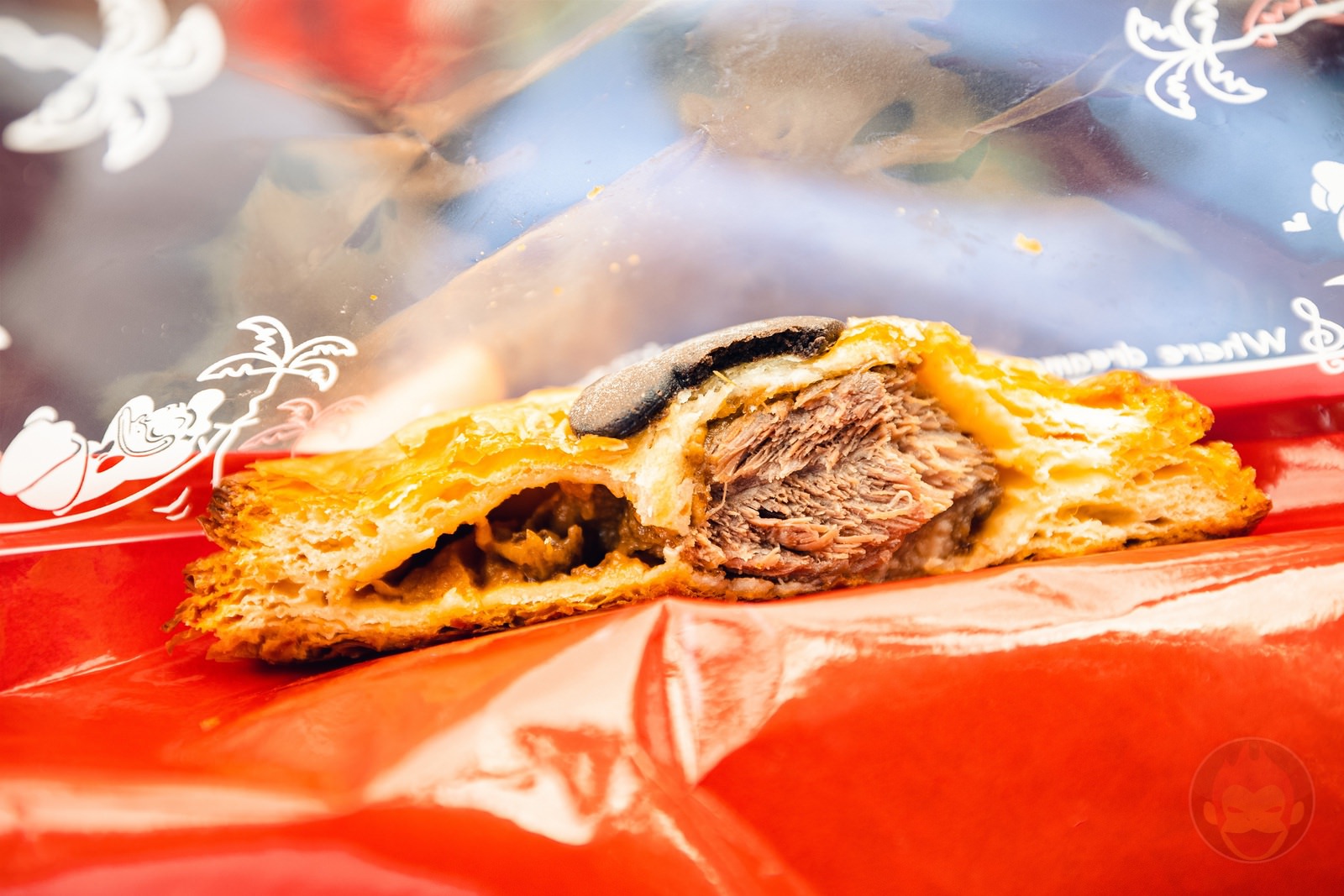 Tokyo Disneyland food menu 2256 knhn750Z Gyu Hohoniku 09