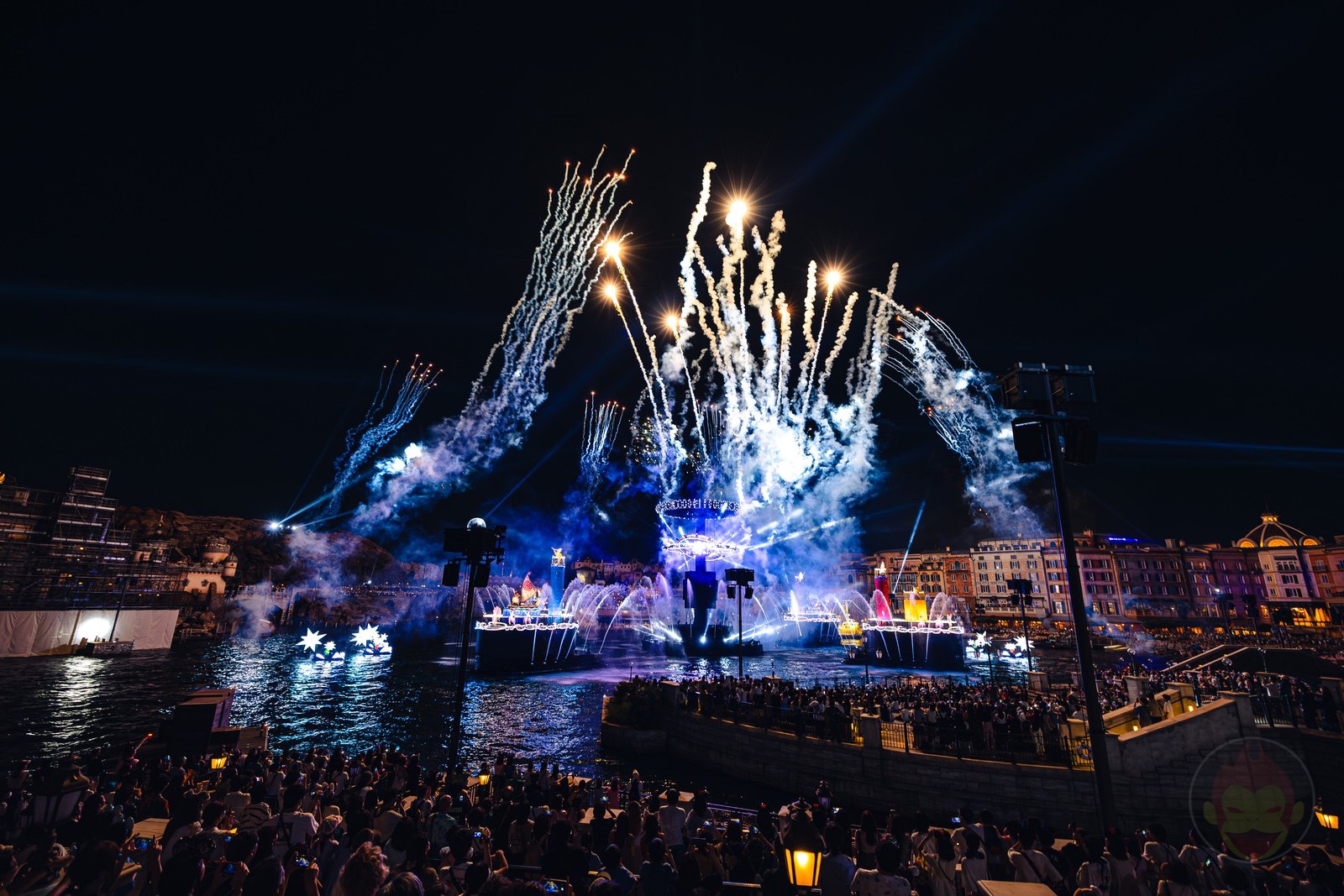 Going to disney sea with my kids 07