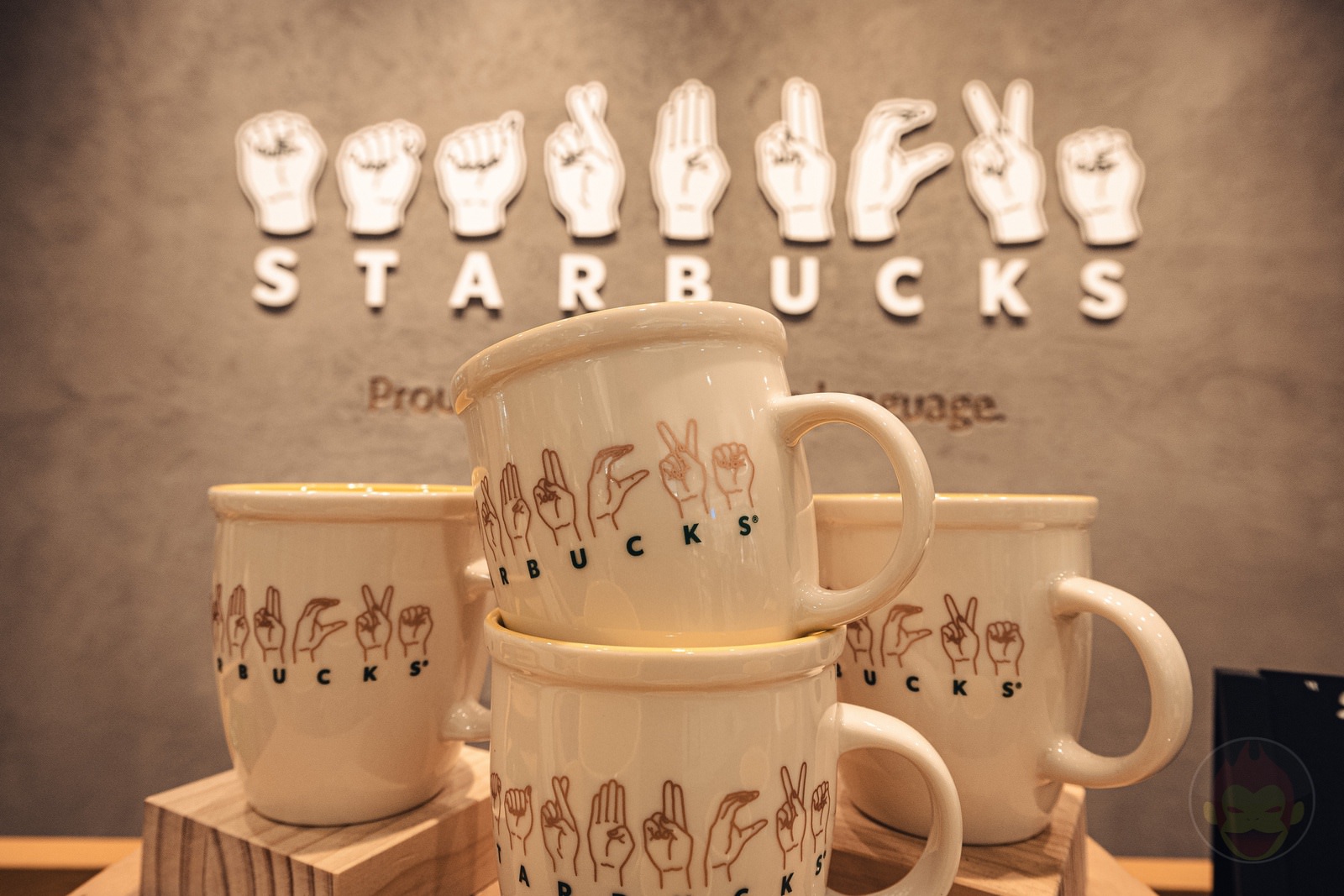 Sign Language Starbucks in japan 11