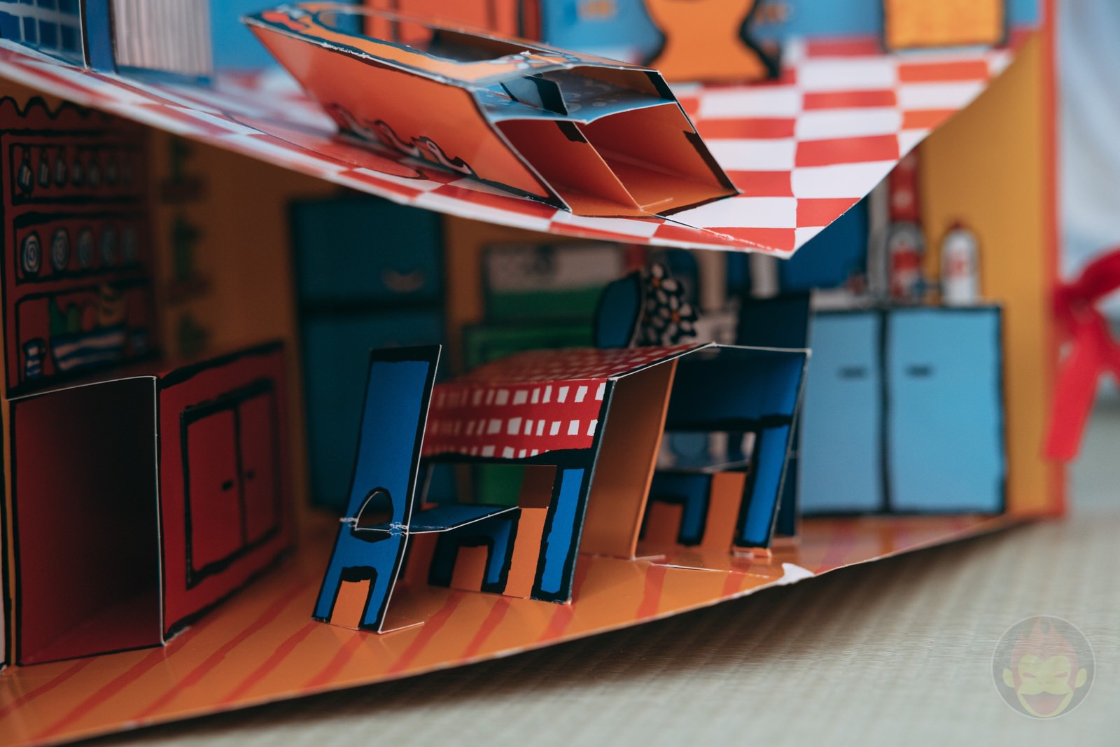 Maisy Book that becomes a doll house 08