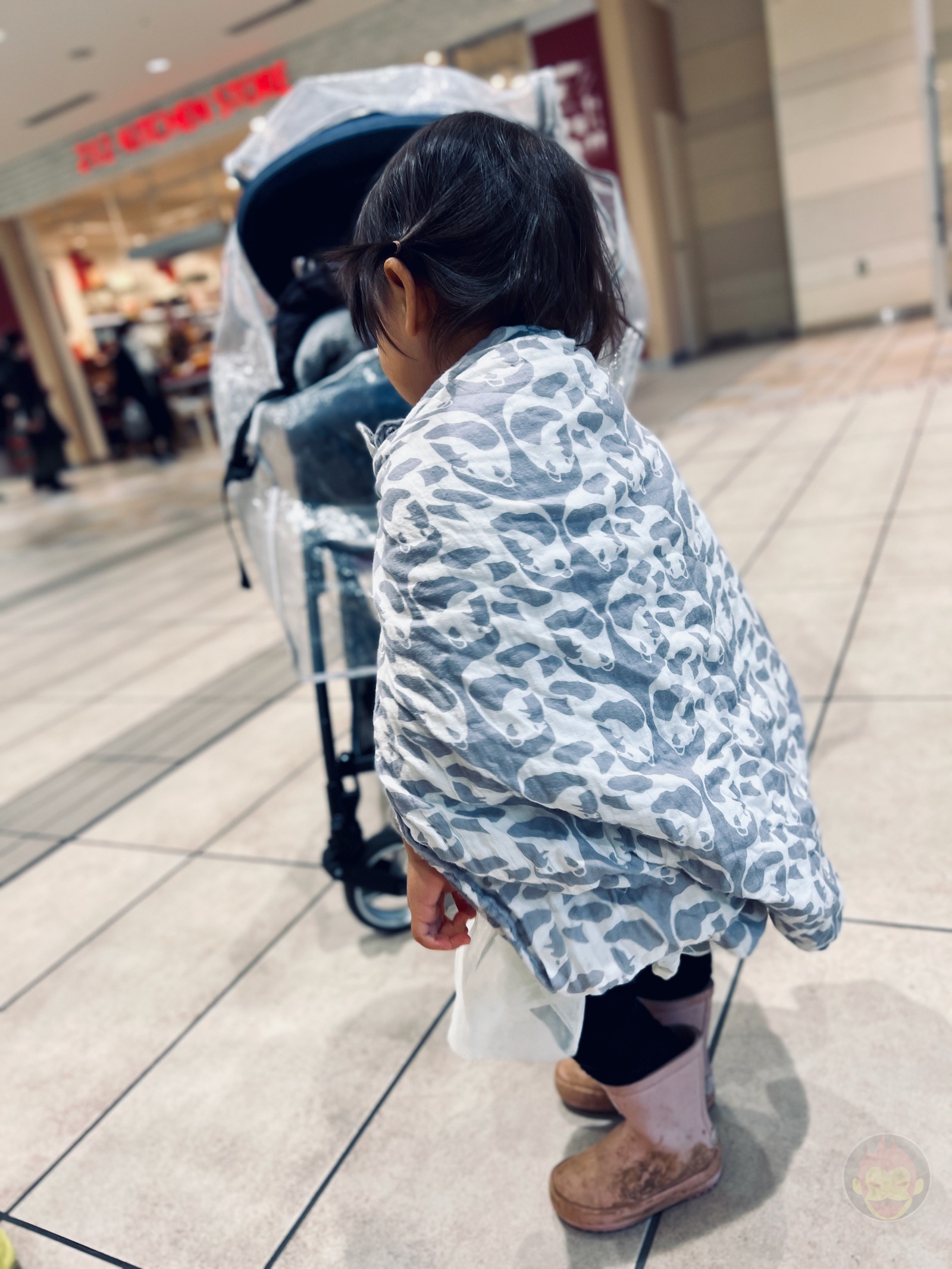 A day in a life with daddy and two daugters 09