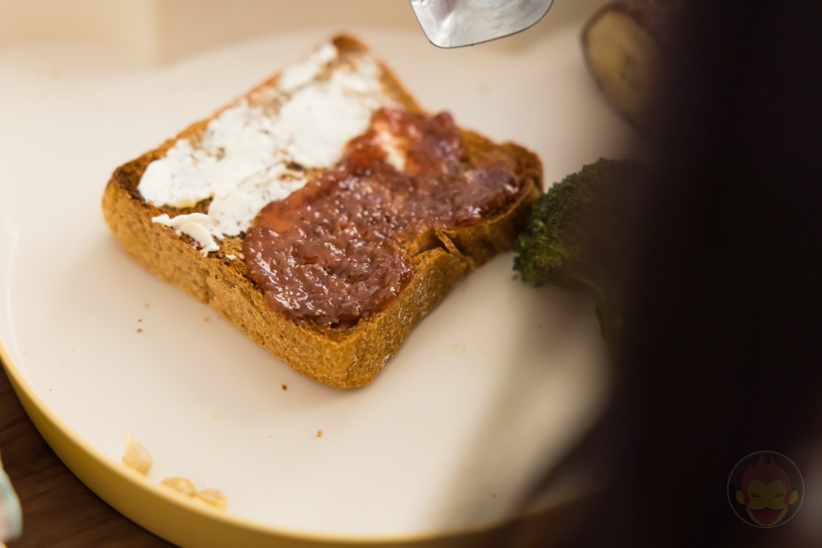 Eating Homemade strawberry jam at home 02